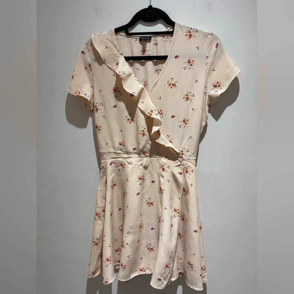River Island Cream Floral Mini Dress
